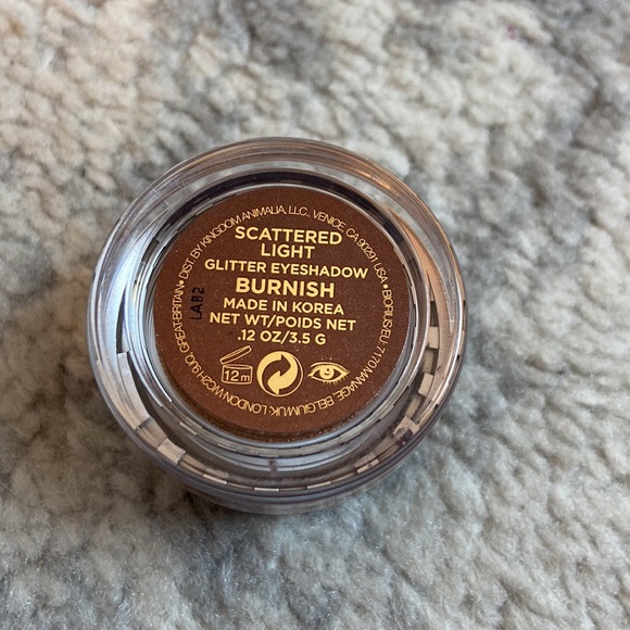 Hourglass scattered light, glitter eyeshadow - Picture 2 of 3